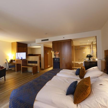 Favorite Parkhotel Майнц Екстериор снимка