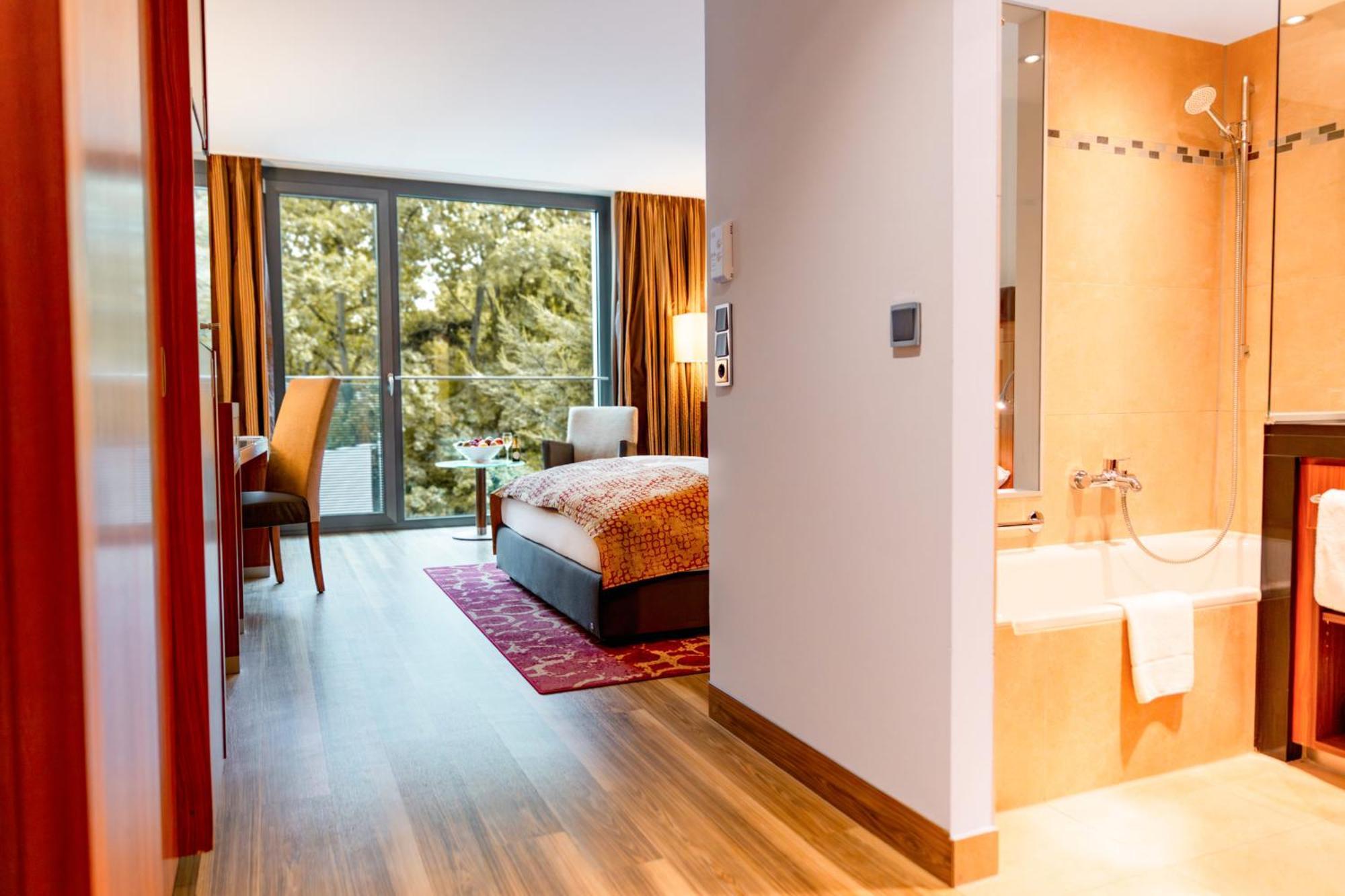 Favorite Parkhotel Майнц Екстериор снимка